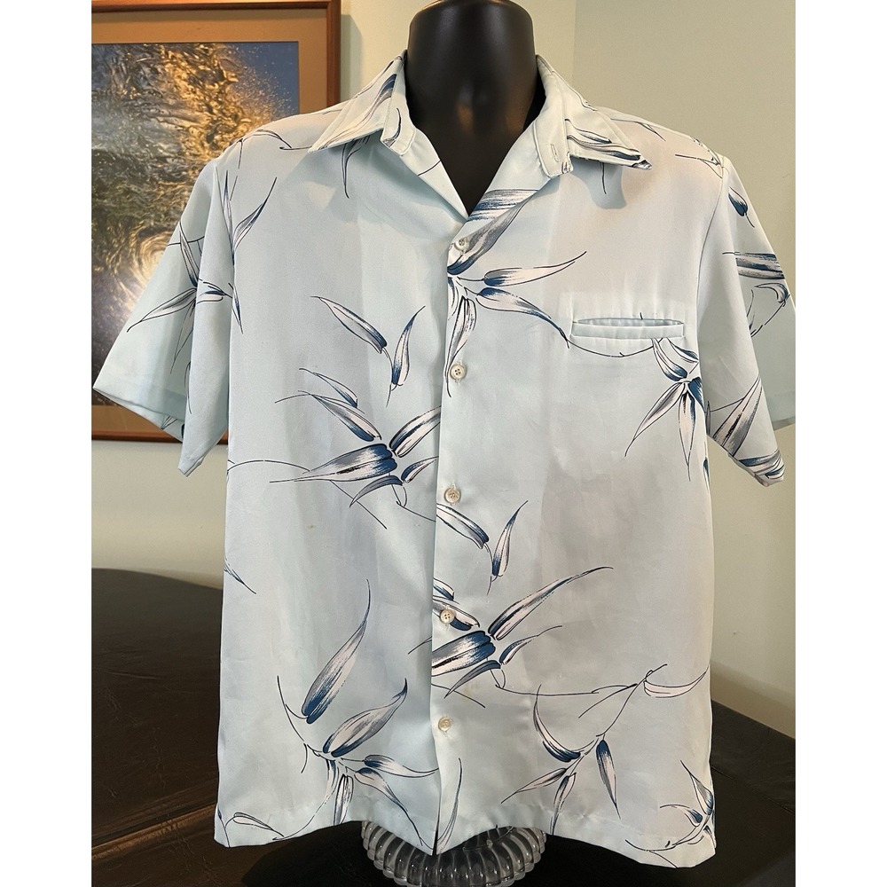 Tori Richard Hawaiian Aloha Shirt Men's Small Light Blue Floral Vintage Casual